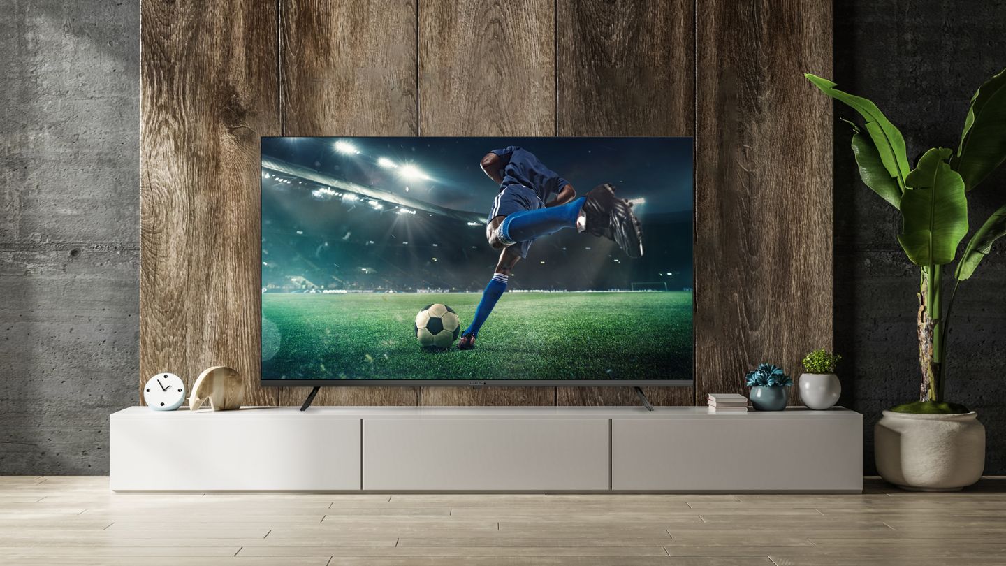 Smart TV Black Series - 50" Lifestyle