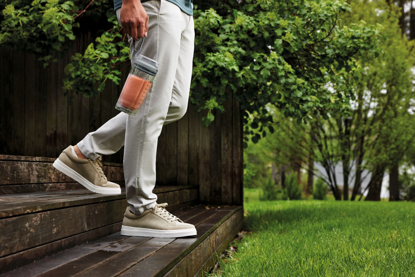 NINJA BLAST MAX PORTABLE BLENDER SILVER BC251EUSL Lifestyle