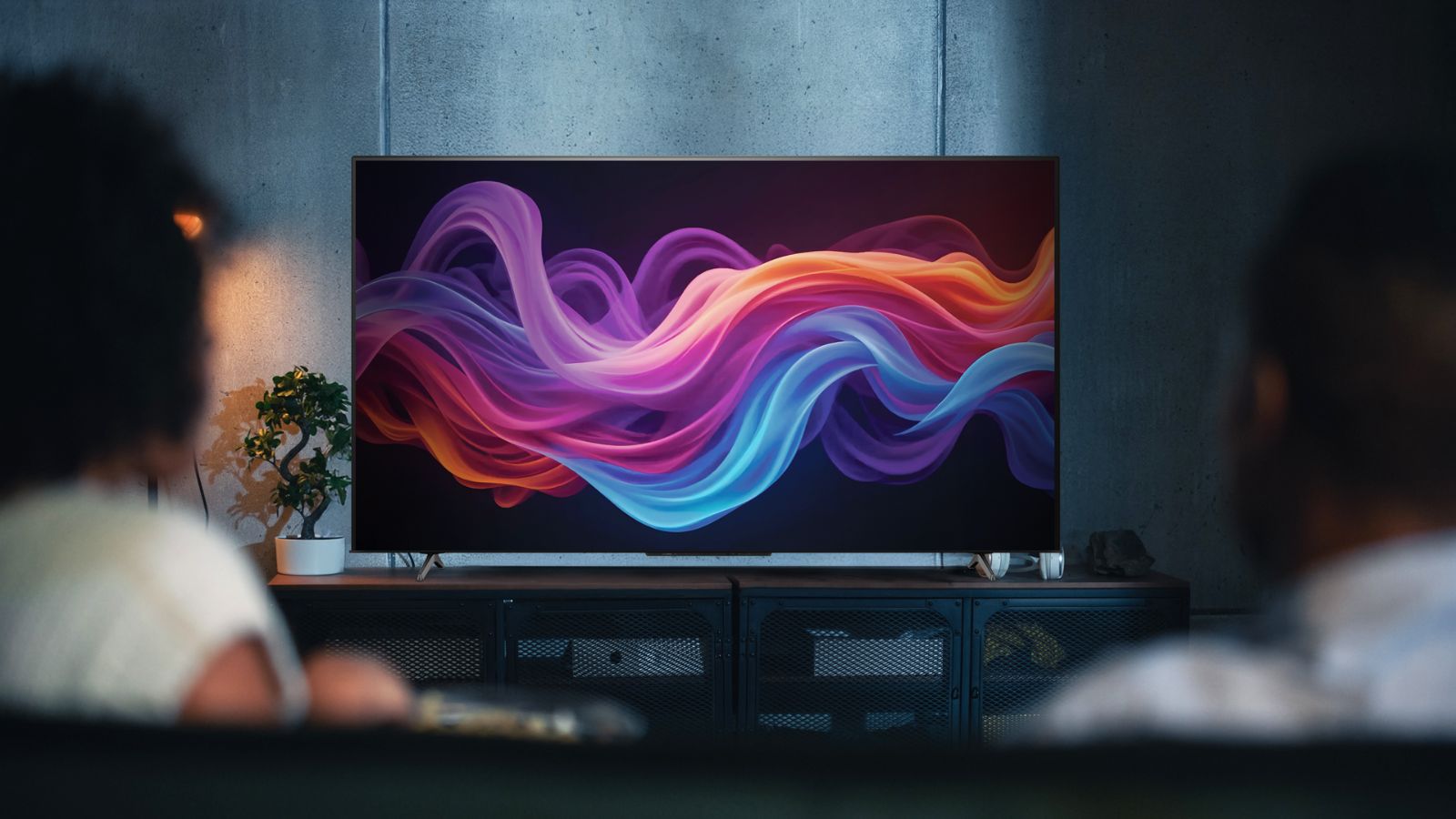 Smart TV Black Series Pro - 75" Lifestyle