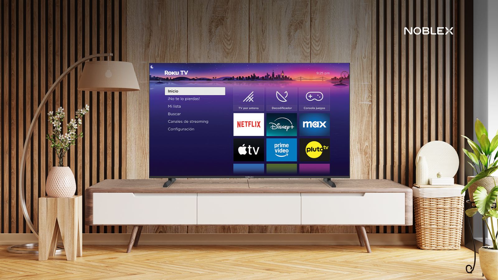 Smart TV Roku Series - 55" Lifestyle
